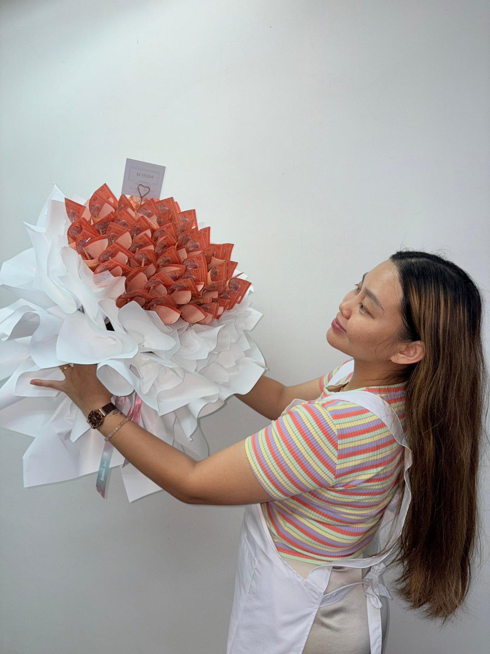 Hanako with Custom Money Bouquet